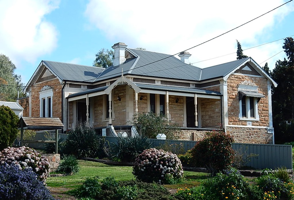 b0cfdb03 de99 45b6 bdb7 87ded86ea24f